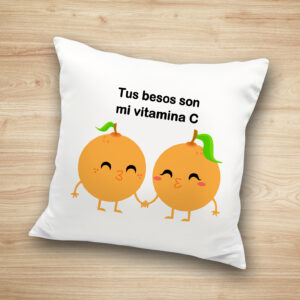 Cojín - "Tus besos son mi vitamina C" 40x40cm